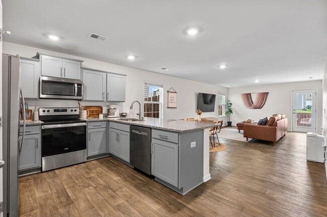 Photo - Wonderful Four Bedroom Home. Minutes Away from Ft. Jackson!