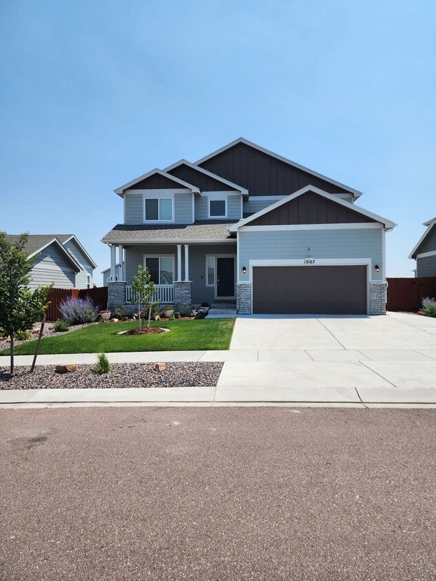 Foto principal - Beautiful Home in Meridian Ranch