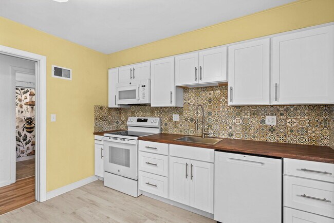 Foto del edificio - 305 Knoop Ln
