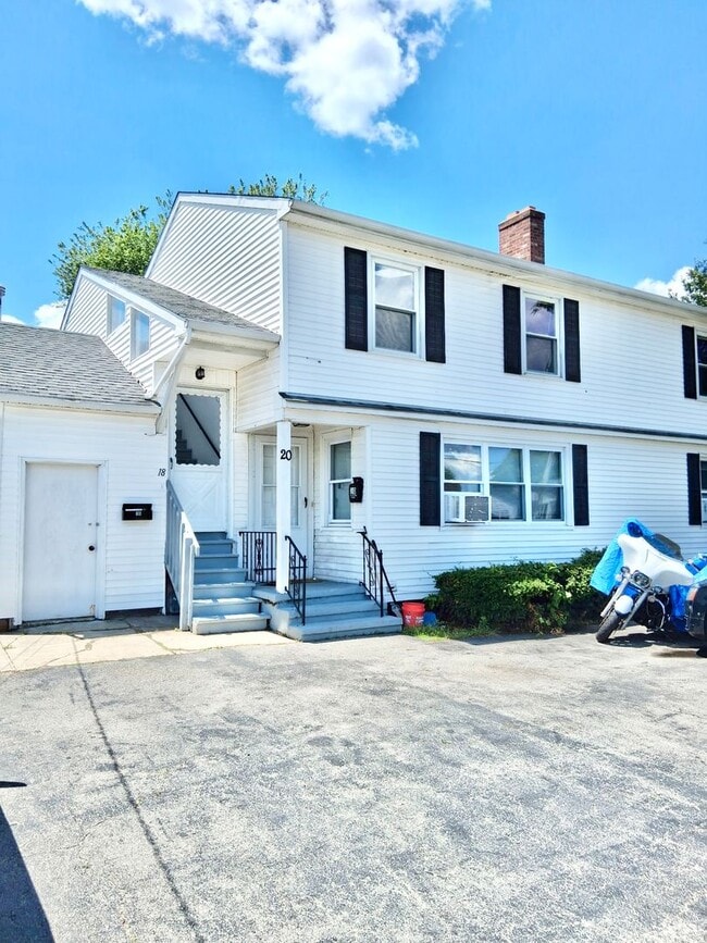 Building Photo - 18-20 Foch Avenue
