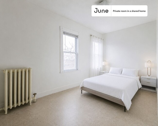 Building Photo - Room in Shared 5 bed/1.5 bath home