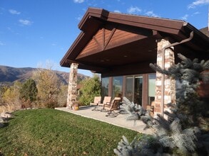 Building Photo - 4398 Sunrise Dr