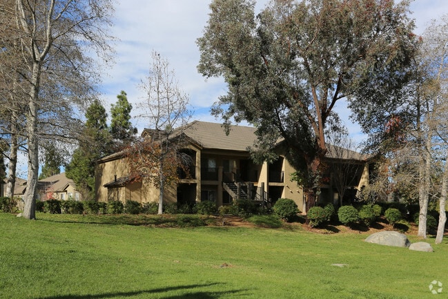 Building Photo - Country Views