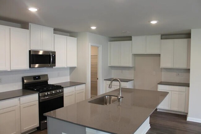 Foto del edificio - 1537 Woodhouse Dr