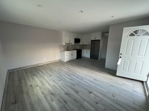 Building Photo - 541 E Palmer Ave