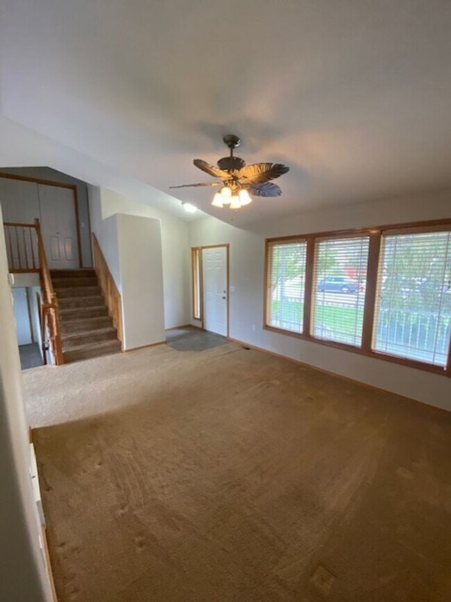 Foto del edificio - Beautiful 4 bed 3 bath Home Coming Soon!