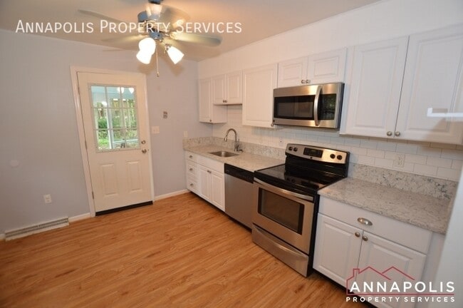 Building Photo - 1331 Linden Ave