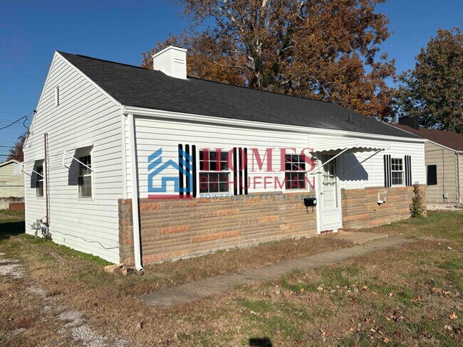 Foto del edificio - Three Bedroom House | Off Street Parking