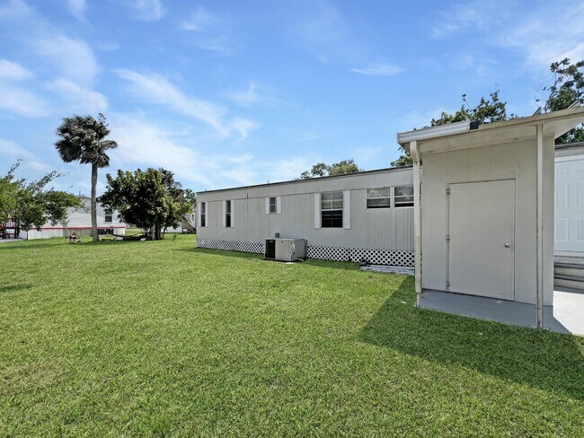 Building Photo - 7627 Grady Dr