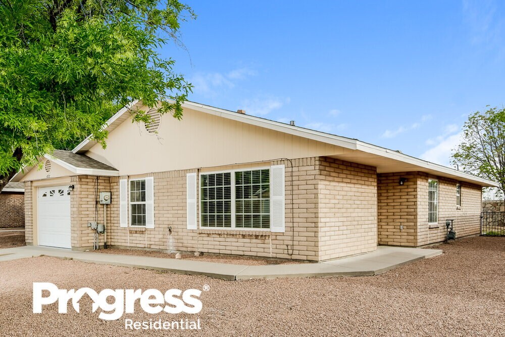 4737 Loma Del Rey Cir, El Paso, TX 79934 House for Rent in El Paso, TX