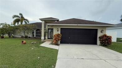 Building Photo - 116 SW 29th St Building Photo - 116 SW 29th St