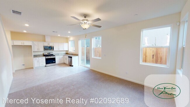 Building Photo - 3 br, 2.5 bath House - 196 Shafer Ave