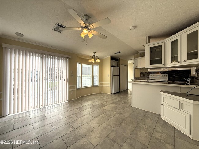 Building Photo - 4825-4A1A A1A S