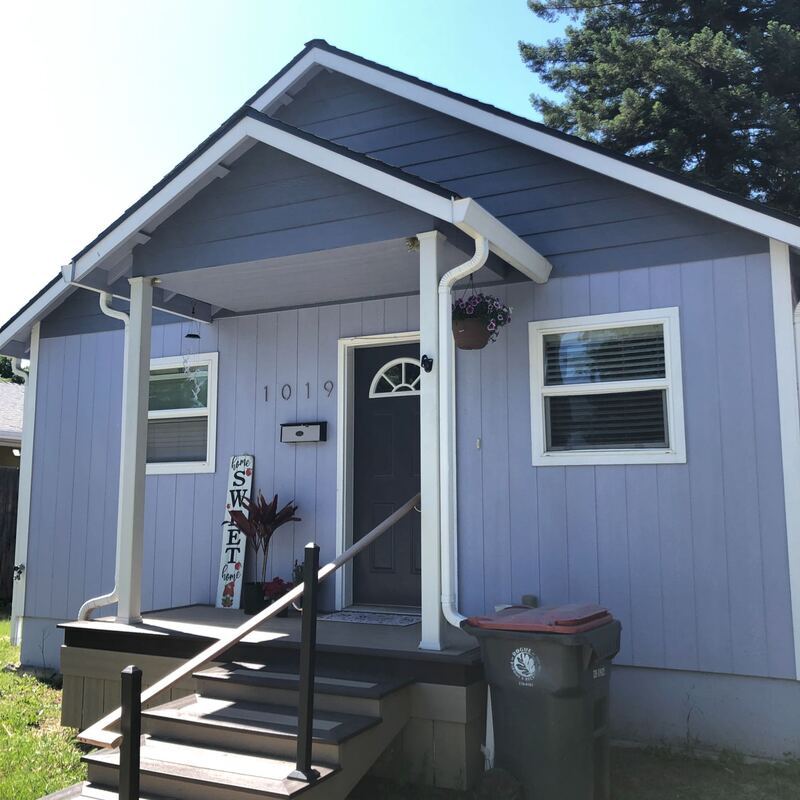 Building Photo - 1019 W 12th St