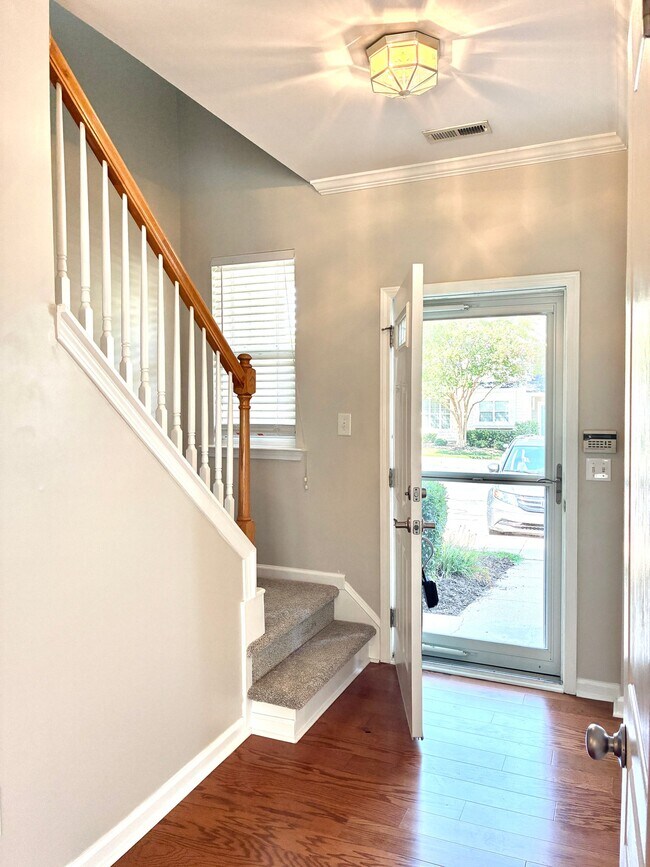 Foto del edificio - 413 Colwick Ln