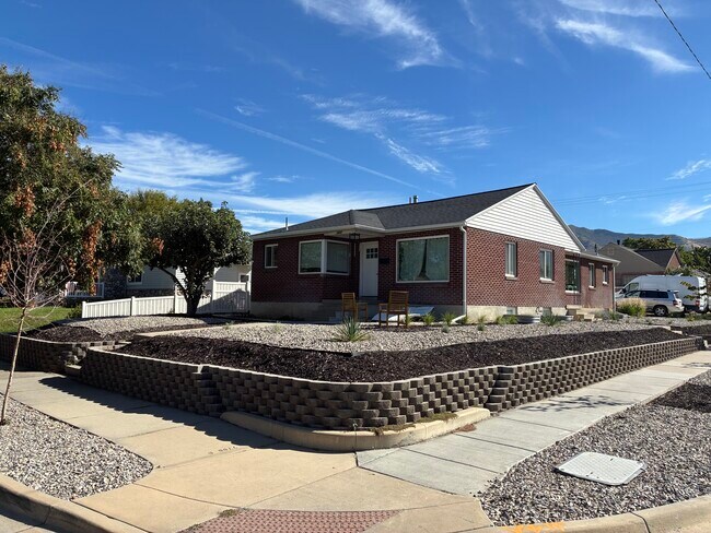 Building Photo - 2697 S Glenmare St