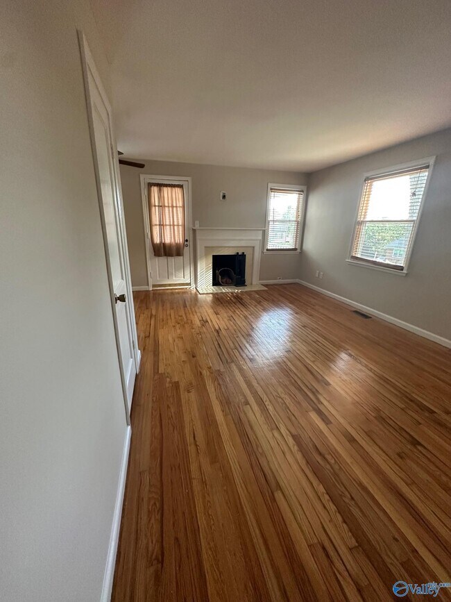 Foto del edificio - 2711 Evergreen St SE