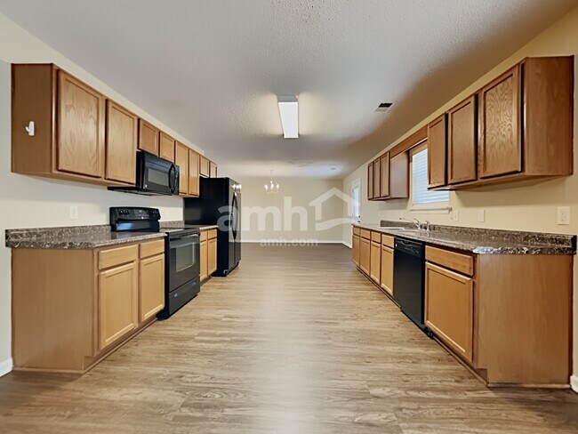 Foto del edificio - 161 Cherry Laural Ln