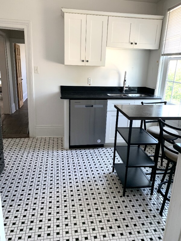 Foto principal - 7114 Freret St