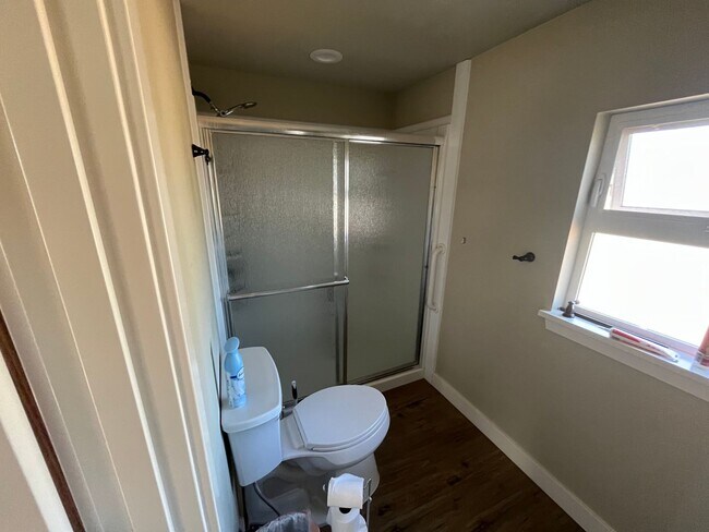 Foto del edificio - Large 2 bed 1 bath house in the country