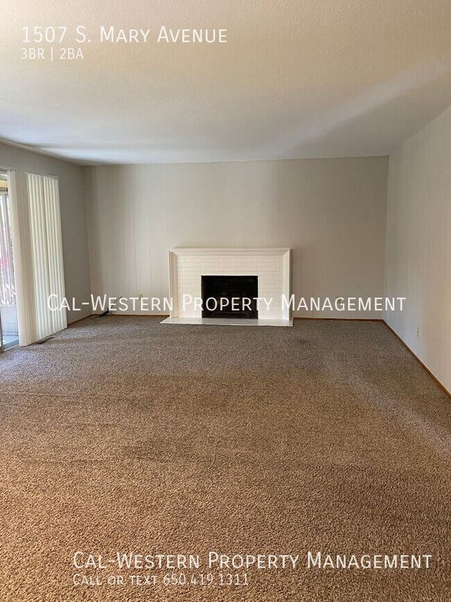 Building Photo - Nice 3 bed 2 bath House close to schools, ...
