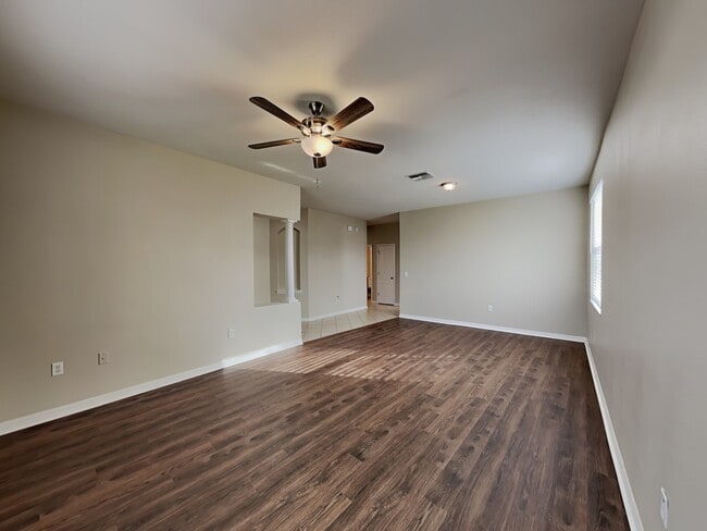 Building Photo - 2564 Ladoga Dr.