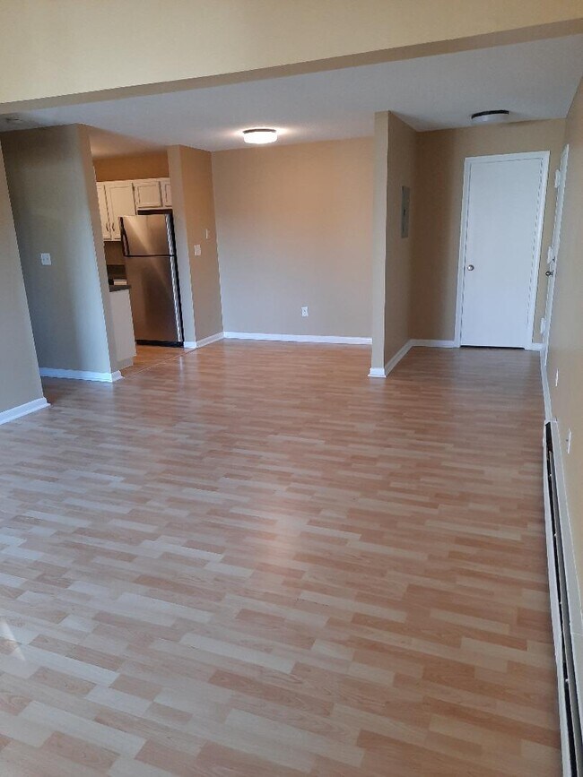 Área de comedor - 177 Woodland Dr