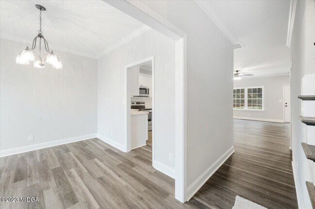 Building Photo - 250 High Ridge Ct