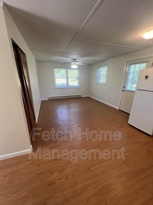 Building Photo - 1272 Park Rd