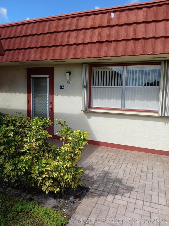 Building Photo - 92 Seville Dr