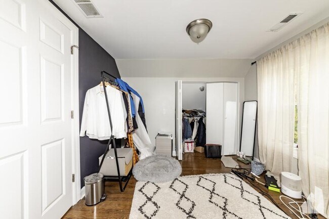 Foto del edificio - 2 bedroom in Chicago IL 60647