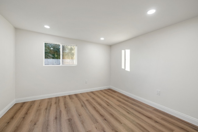 Foto del edificio - 43020 6th St E