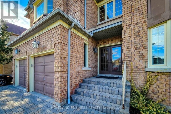 Building Photo - 2427 Erin Centre Blvd