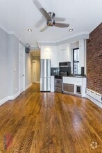 Building Photo - 248 Mott St