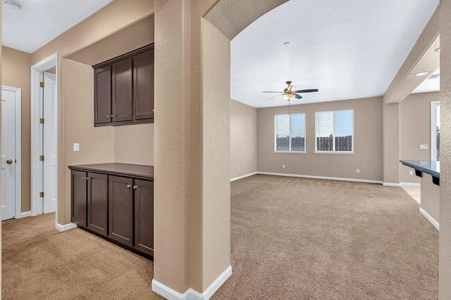 Building Photo - 636 Lamoglia St