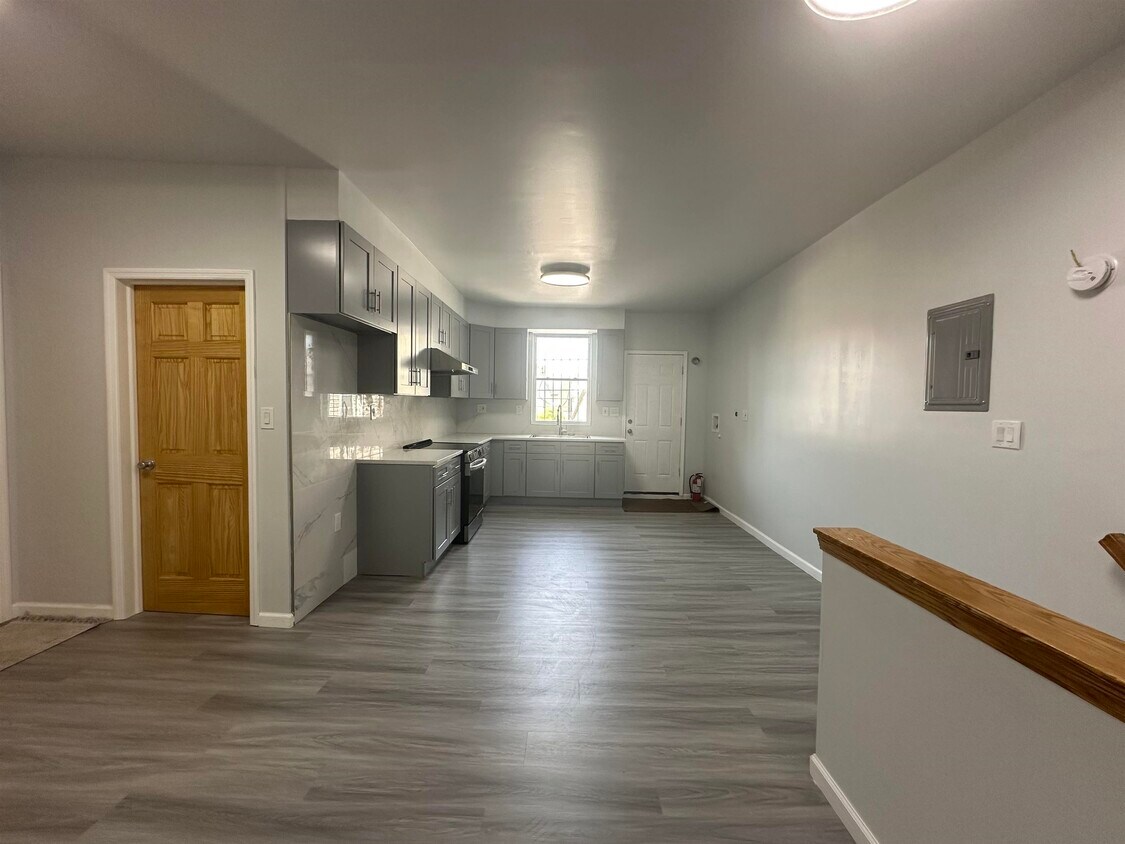 Foto principal - 599 Ocean Ave