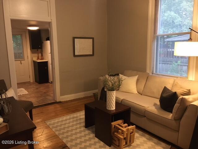 Building Photo - 3903 Kennison Ave