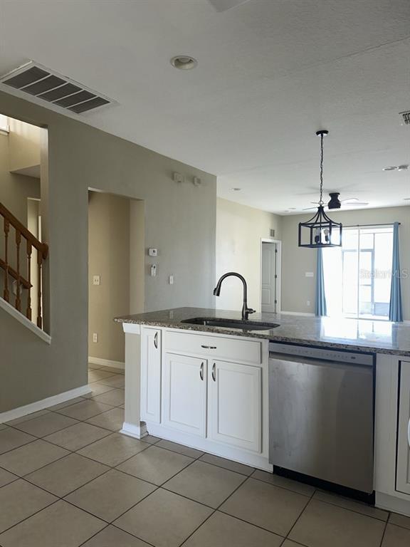 Foto del edificio - 30513 Latourette Dr