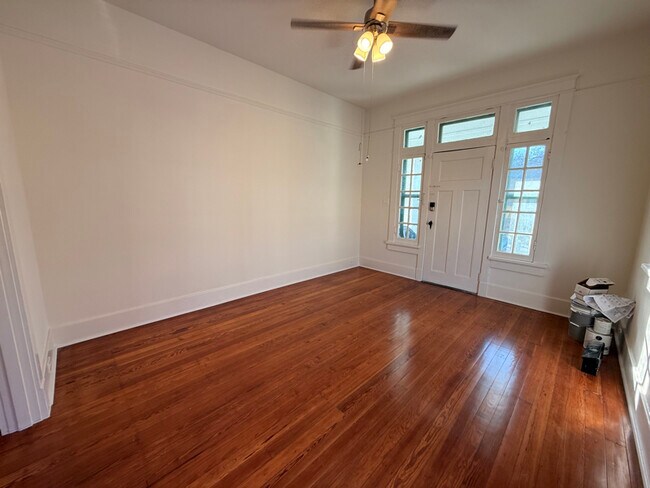 Foto del edificio - 2925 Bruxelles St