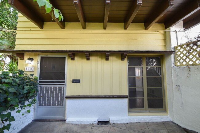 Building Photo - 1008 Orange Grv Ave