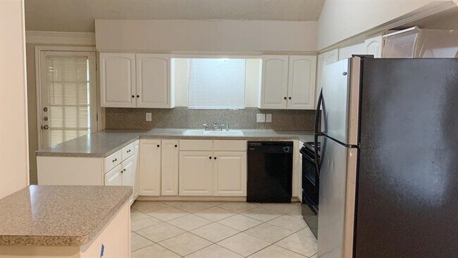 Foto del edificio - 4111 Reynaldo Dr
