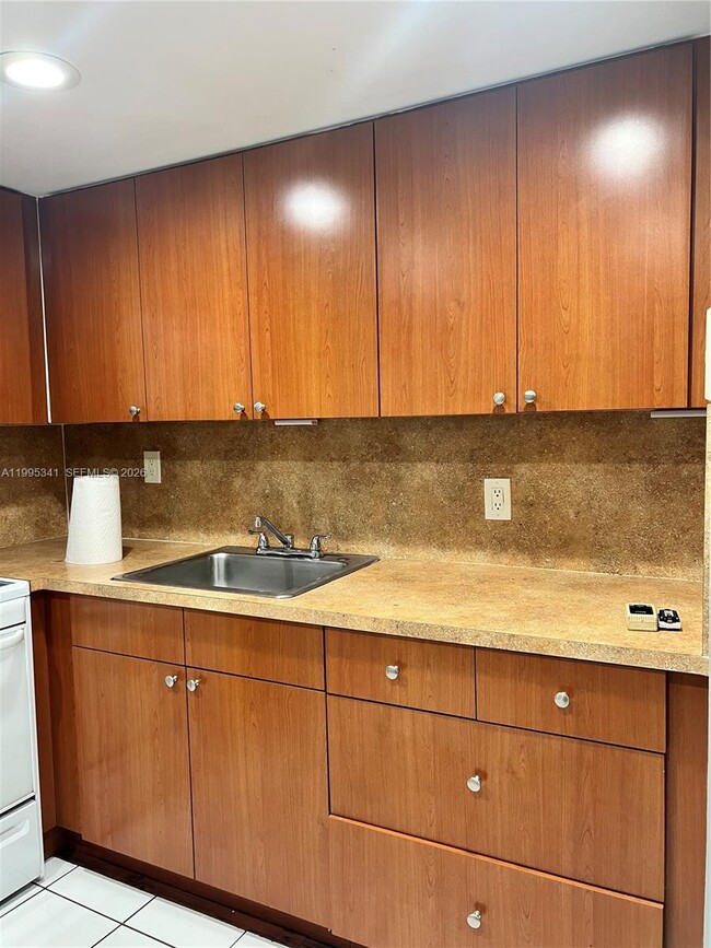 Foto del edificio - 2055 SW 122nd Ave