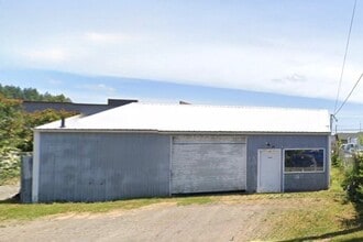 Building Photo - 1018 Roosevelt Ave