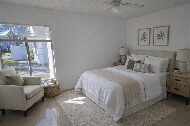 Foto del edificio - 4367 White Pine Ave