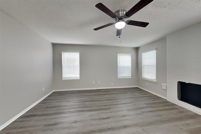 Building Photo - 16322 Jast Dr