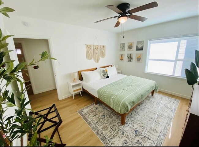 Photo - 230 Mira Mar Ave (Long Beach, CA) Apartment