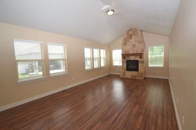 Foto del edificio - Cozy 2 Bedroom 2 Bath Home in Midvale!!!