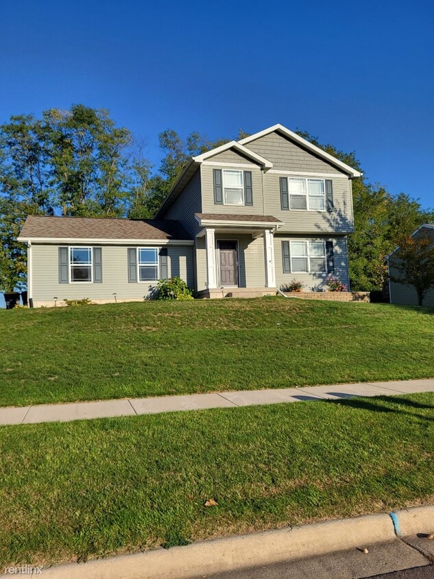 Primary Photo - 3 br, 2.5 bath House - 4301 Cinnamon Ln **...