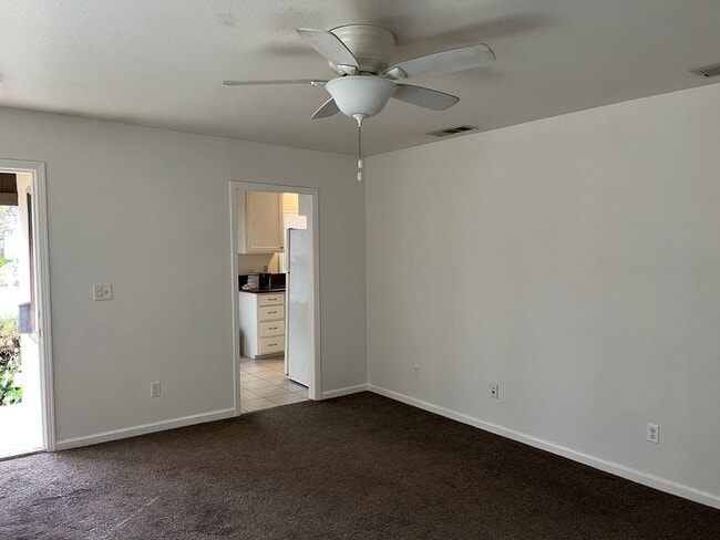 Building Photo - Cozy Duplex with Upgrades
