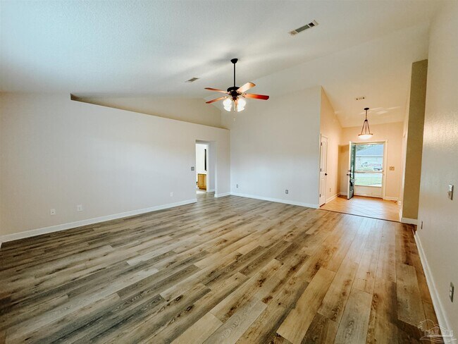 Foto del edificio - 1240 Benning Pl